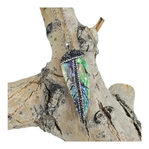 Lightweight Rhinestone adorned Feather Necklace with 18in Chain